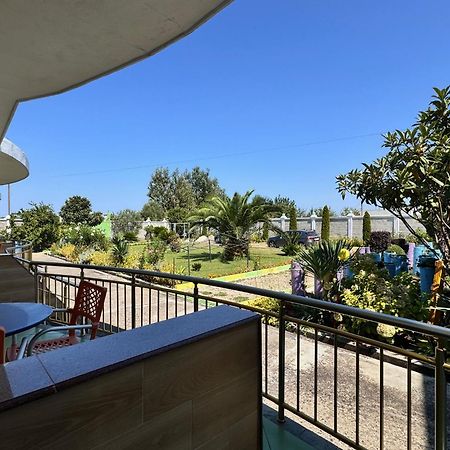 Ponari Apartments Rrotull Екстер'єр фото