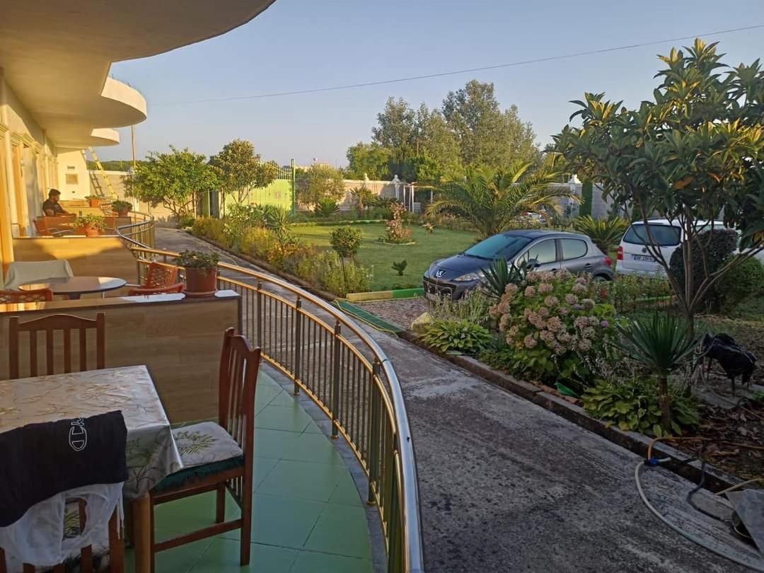 Ponari Apartments Rrotull Екстер'єр фото